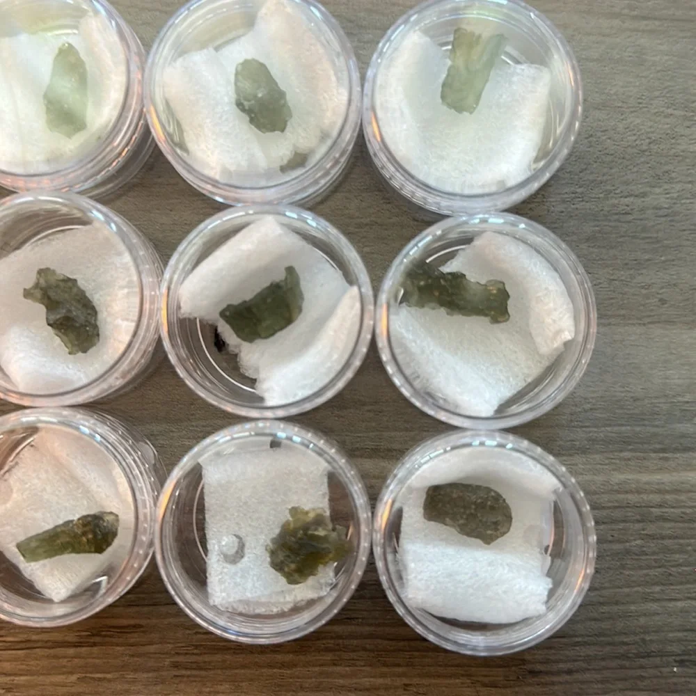 Raw Moldavite Stone from Czech Republic 1 Gram Authentic Metaphysical Spiritual - Picture 11 of 15